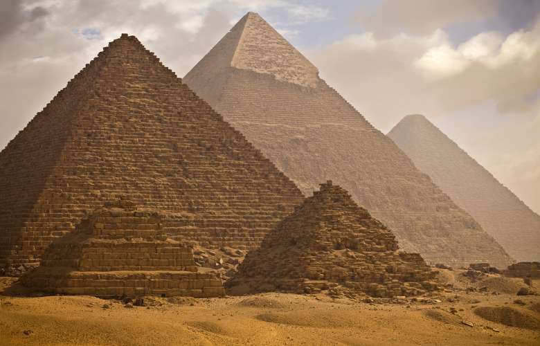 سياحة الاهرامات في مصر
