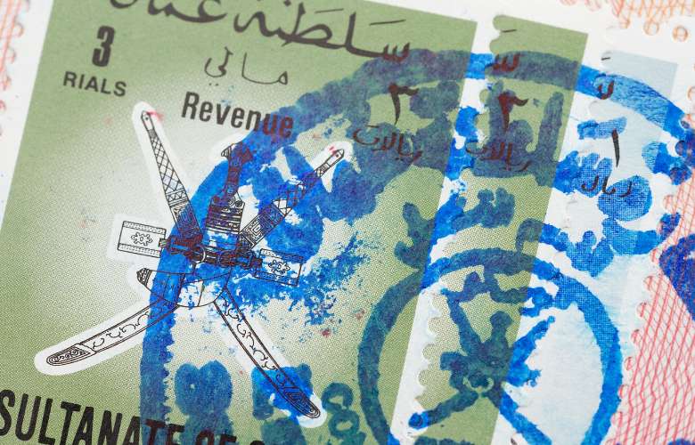 رسوم تجديد الإقامة في سلطنة عمان
